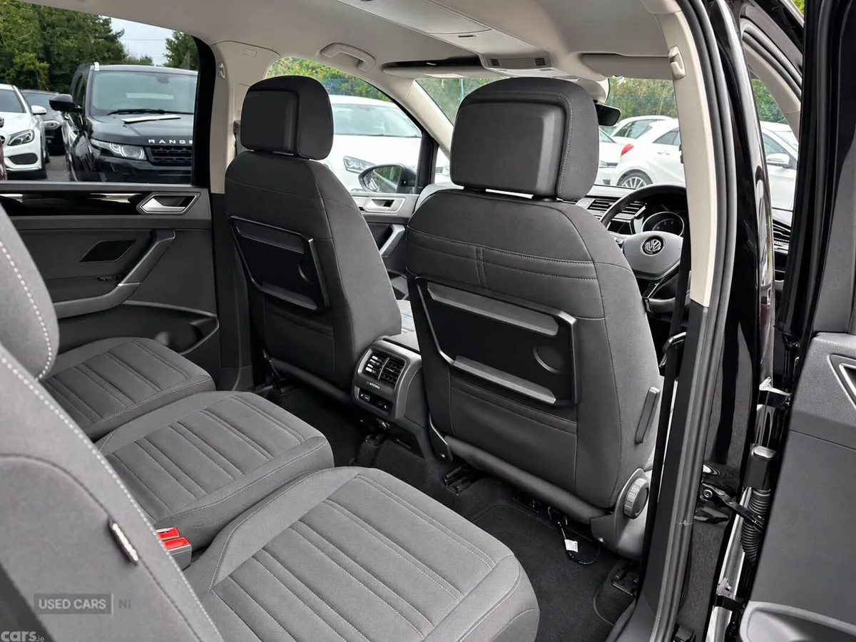 Volkswagen Touran , Petrol, 2016, Black