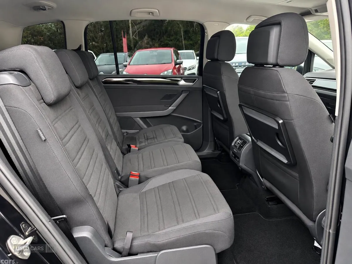 Volkswagen Touran , Petrol, 2016, Black