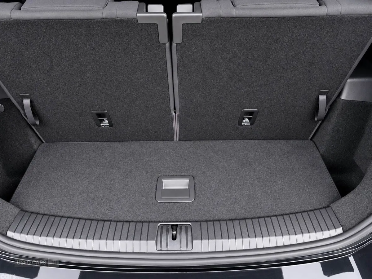 Volkswagen Touran , Petrol, 2016, Black