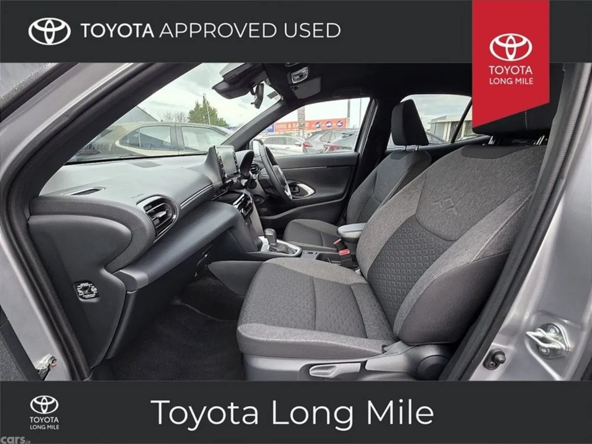 Toyota Yaris Cross Hatchback, Petrol Hybrid, 2022, Grey