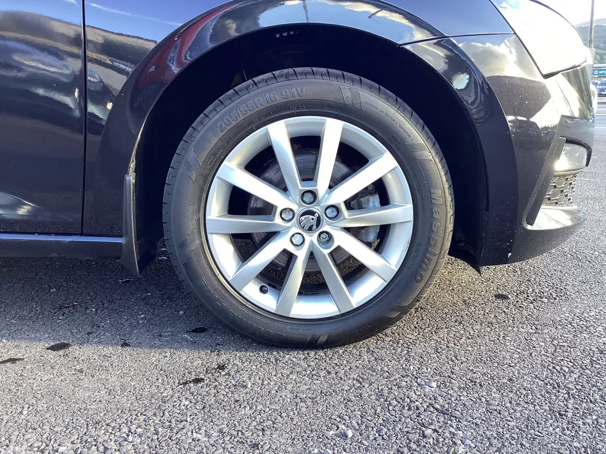 Skoda Scala Hatchback, Petrol, 2019, Black