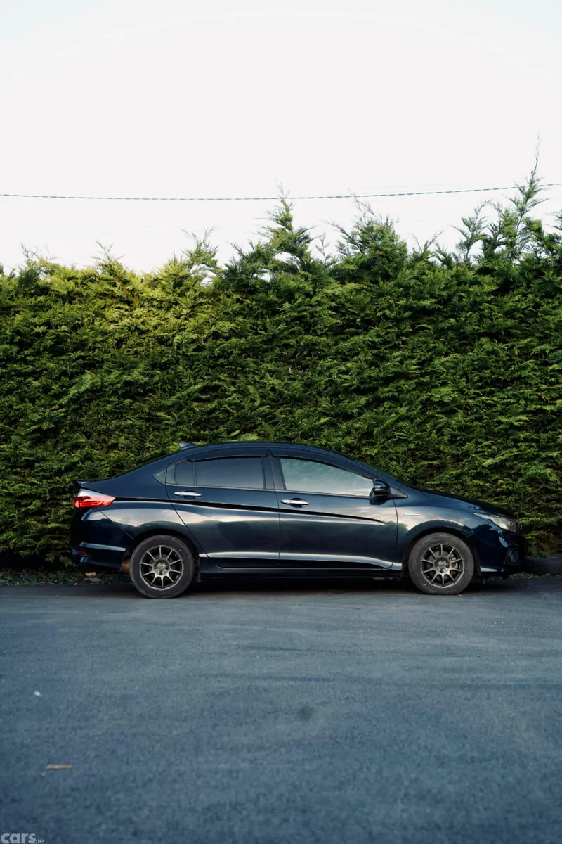 Honda Grace Hatchback, Petrol Hybrid, 2018, Blue