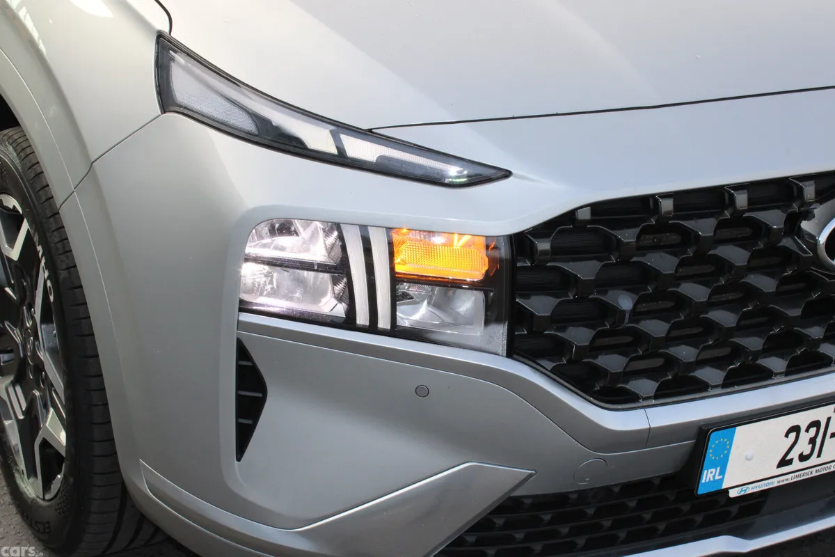 Hyundai Santa Fe SUV, Petrol Plug-in Hybrid, 2023, Grey