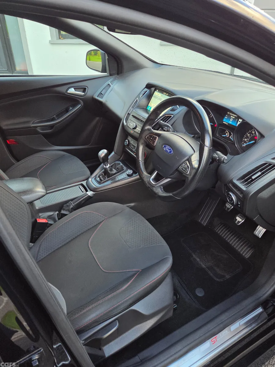 Ford Focus Hatchback, Diesel, 2018, Grey