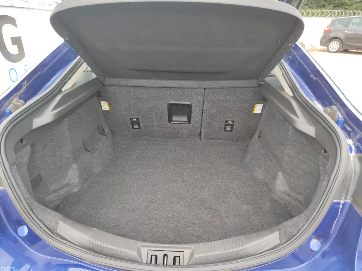 Ford Mondeo Hatchback, Diesel, 2018, Blue