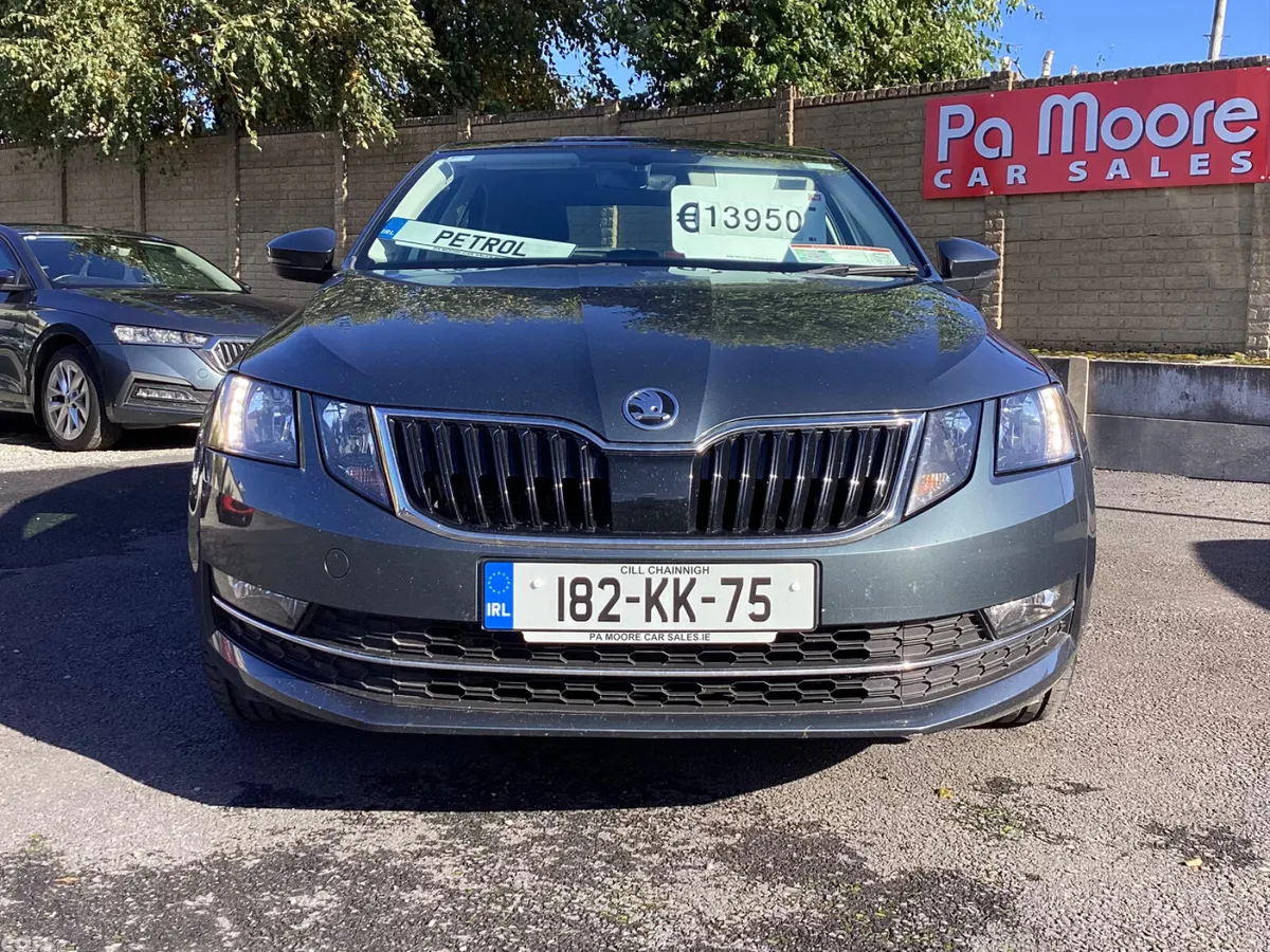 Skoda Octavia Saloon, Petrol, 2018, Grey