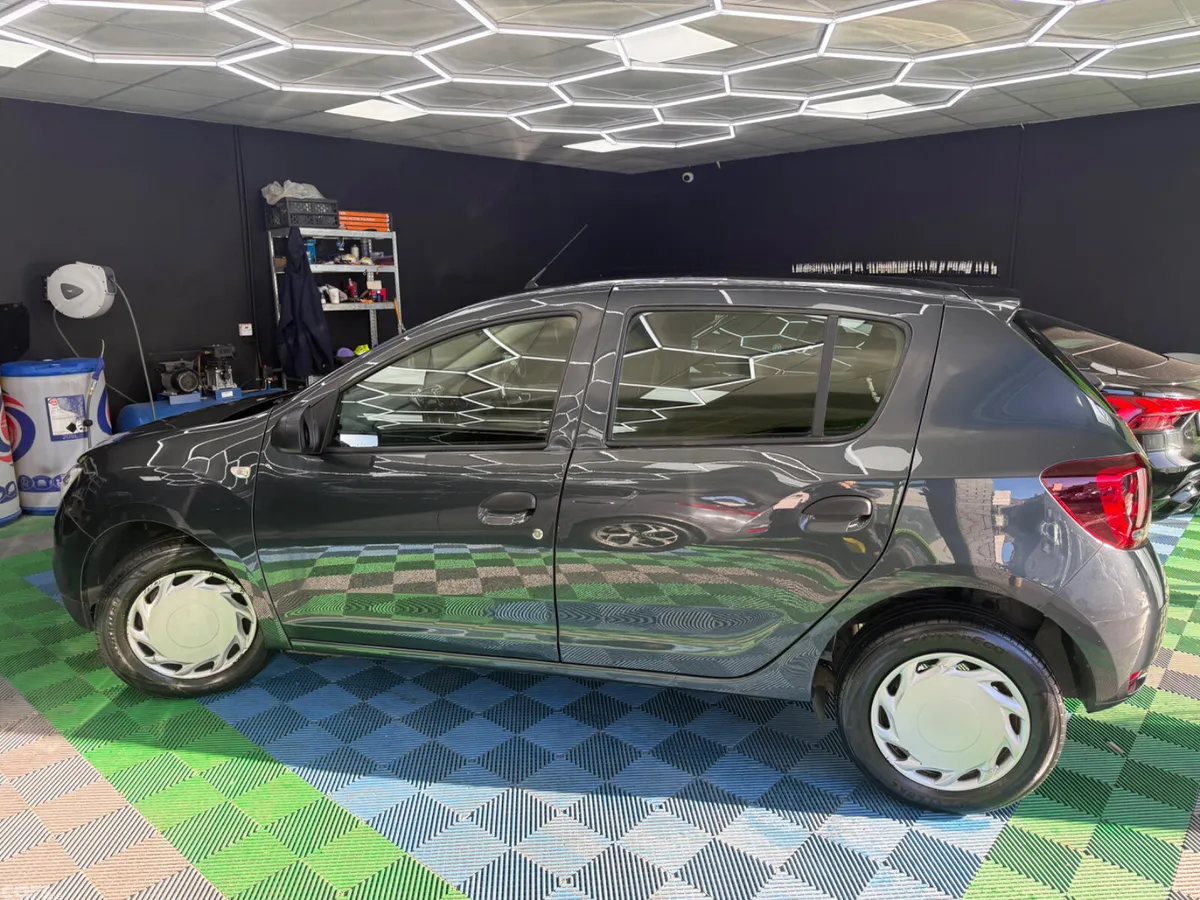 Dacia Sandero Hatchback, Petrol, 2021, Grey