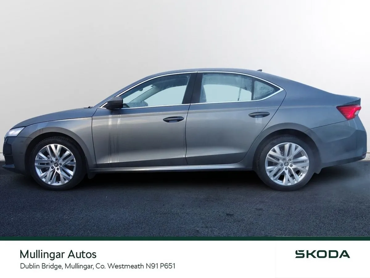 Skoda Octavia Saloon, Diesel, 2025, Grey