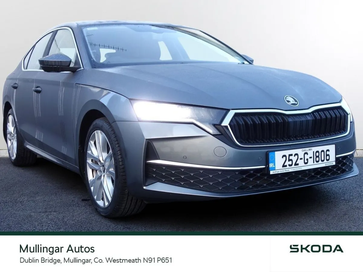 Skoda Octavia Saloon, Diesel, 2025, Grey