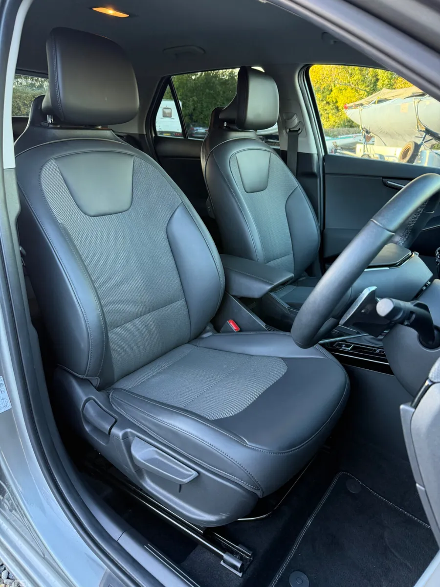Kia Niro SUV, Petrol Hybrid, 2024, Grey