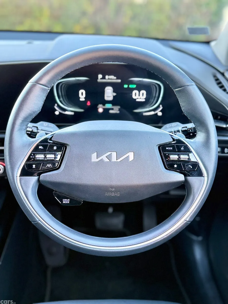 Kia Niro SUV, Petrol Hybrid, 2024, Grey