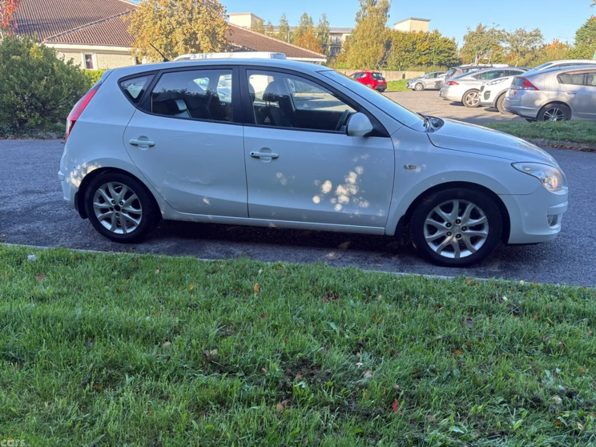 Hyundai i30 Hatchback, Diesel, 2010, White