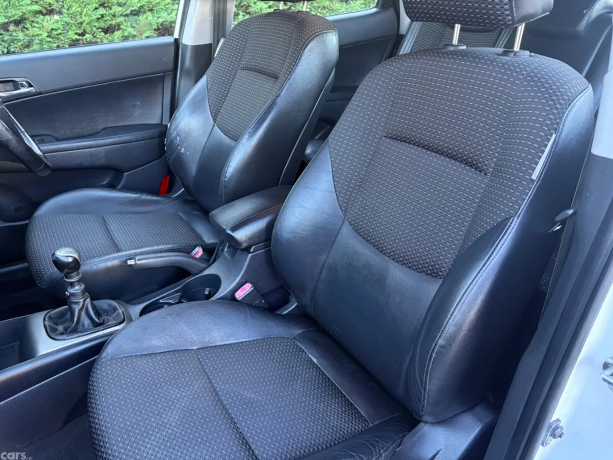 Hyundai i30 Hatchback, Diesel, 2010, White