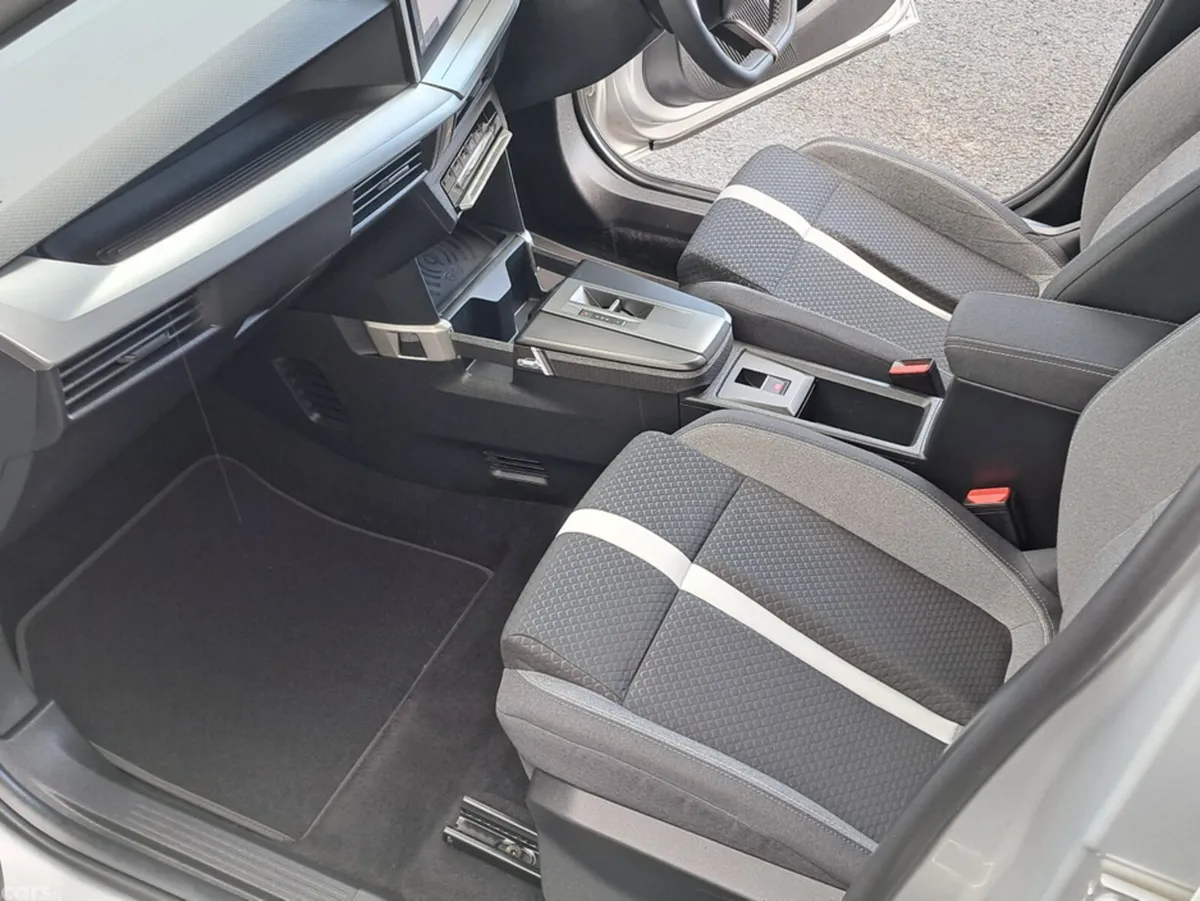 Opel Frontera Hatchback, Electric, 2025, Silver