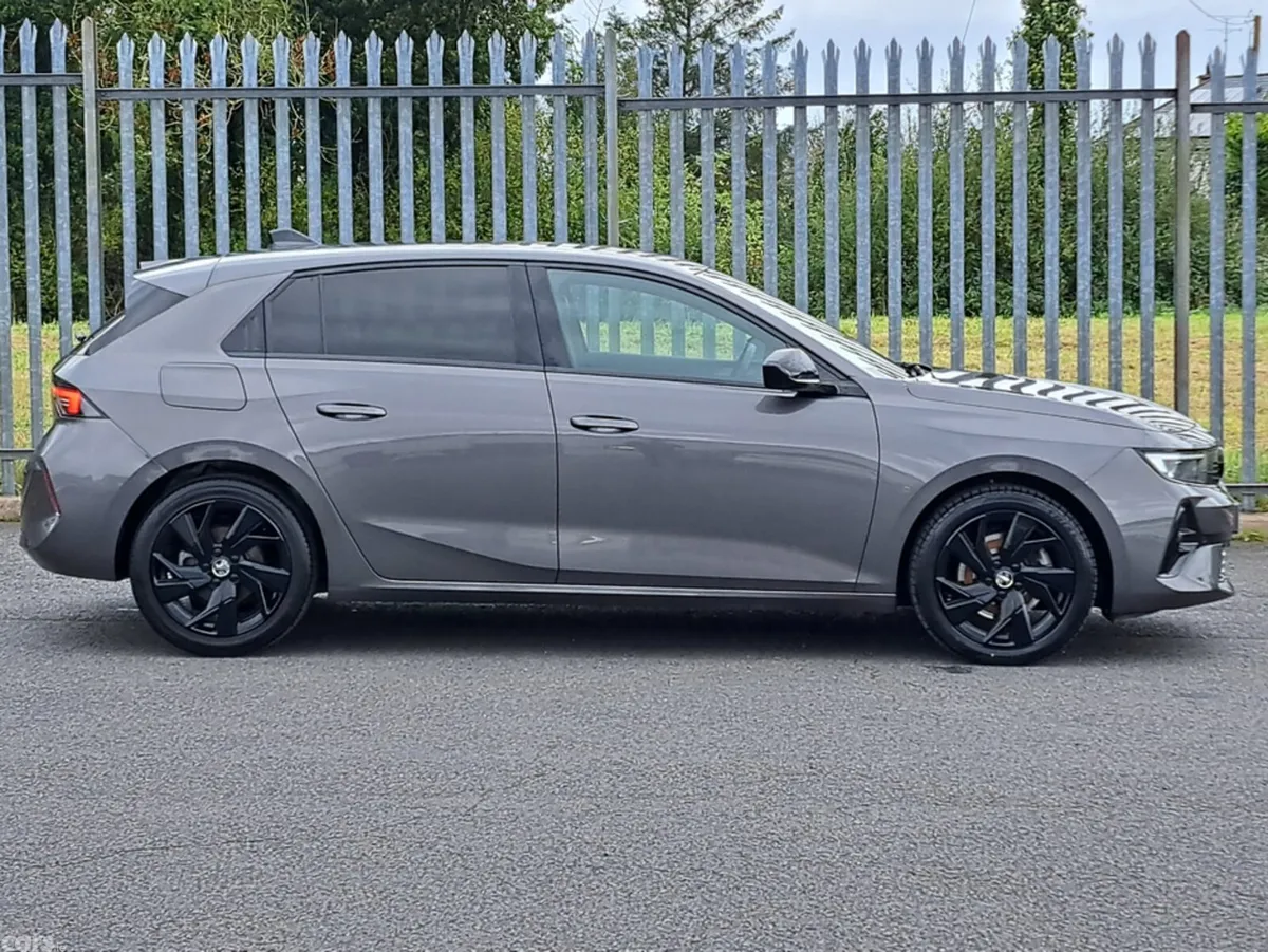 Opel Astra Hatchback, Diesel, 2023, Grey