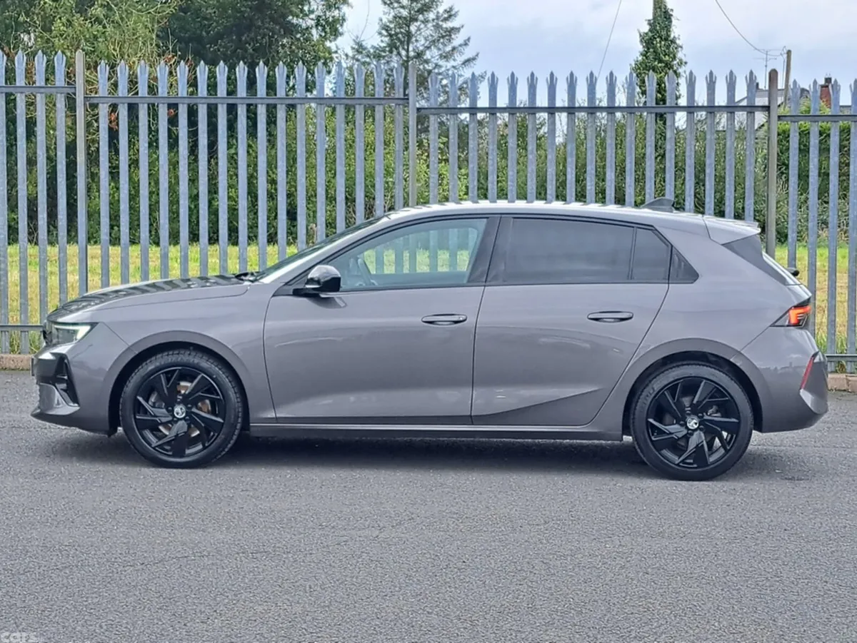 Opel Astra Hatchback, Diesel, 2023, Grey