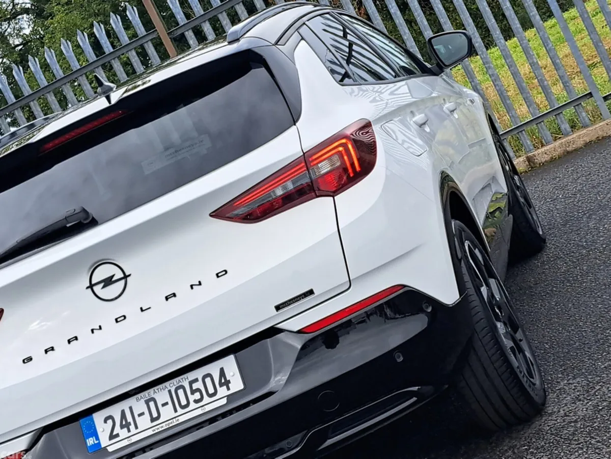 Opel Grandland SUV, Petrol, 2024, White
