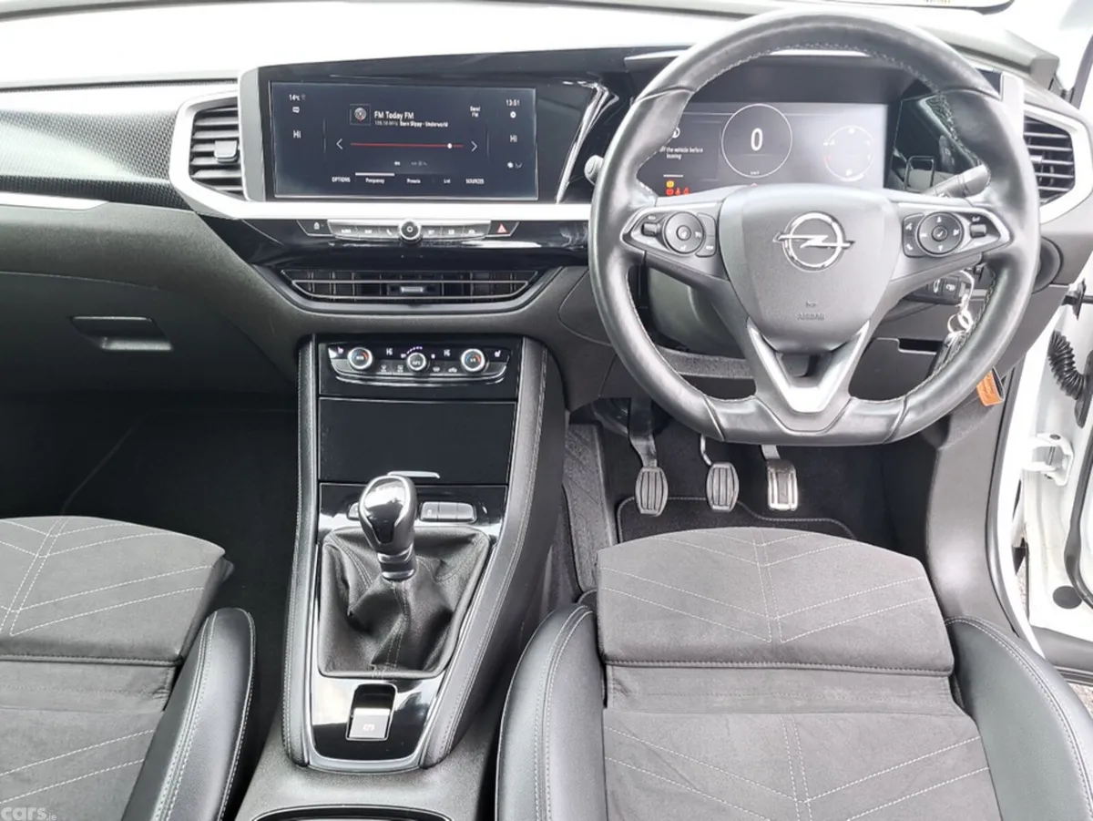 Opel Grandland SUV, Petrol, 2024, White