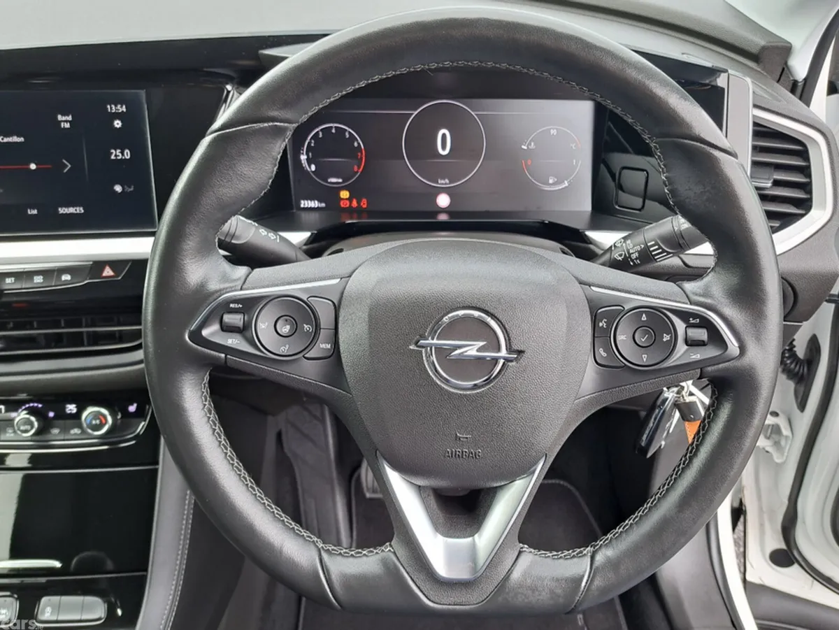 Opel Grandland SUV, Petrol, 2024, White