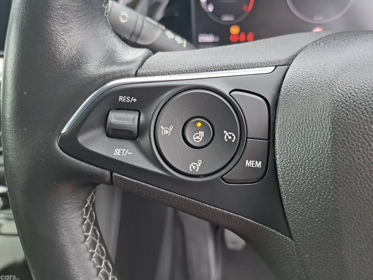 Opel Grandland SUV, Petrol, 2024, White