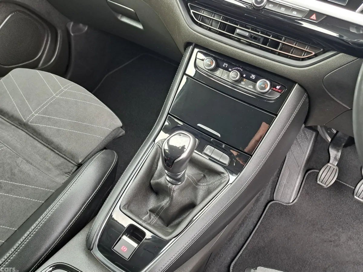 Opel Grandland SUV, Petrol, 2024, White