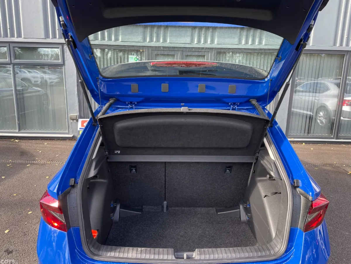 Skoda Fabia Hatchback, Petrol, 2023, Blue