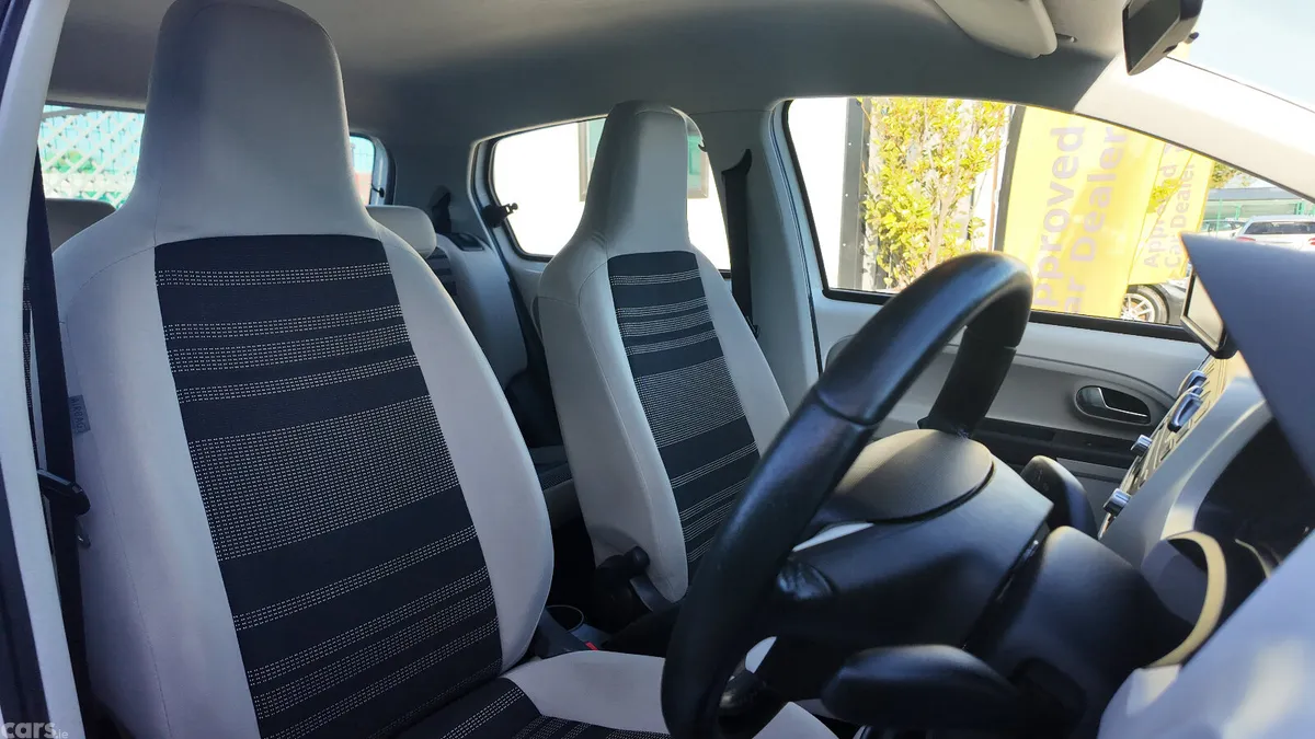 SEAT Mii Hatchback, Petrol, 2013, White