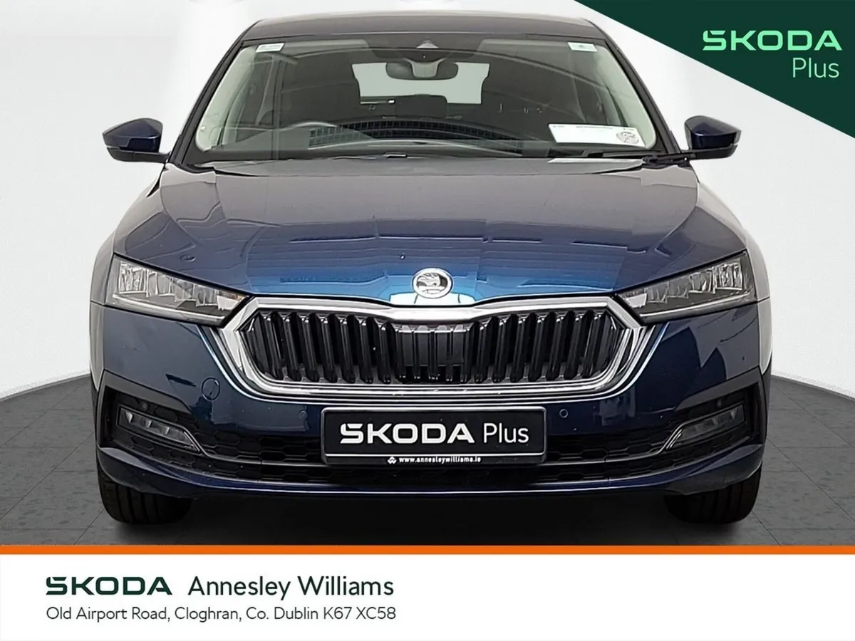 Skoda Octavia Saloon, Petrol, 2023, Blue