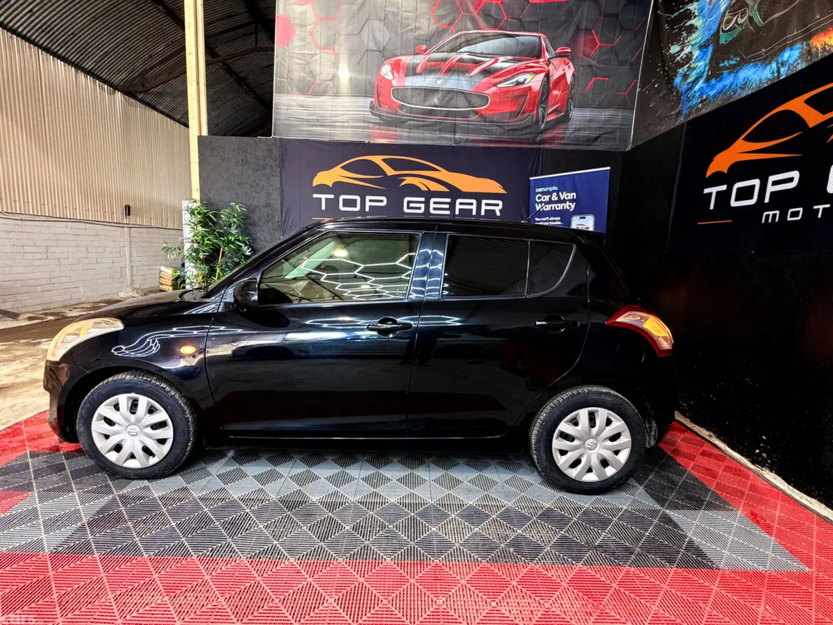 Suzuki Swift Hatchback, Petrol, 2013, Black