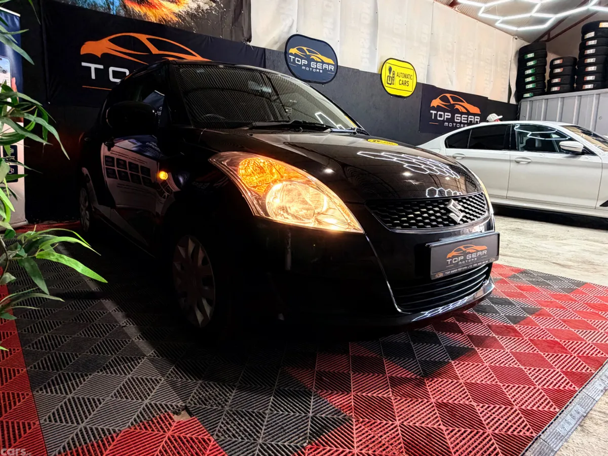 Suzuki Swift Hatchback, Petrol, 2013, Black