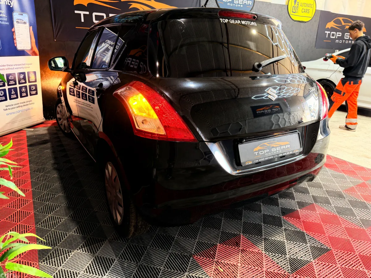 Suzuki Swift Hatchback, Petrol, 2013, Black