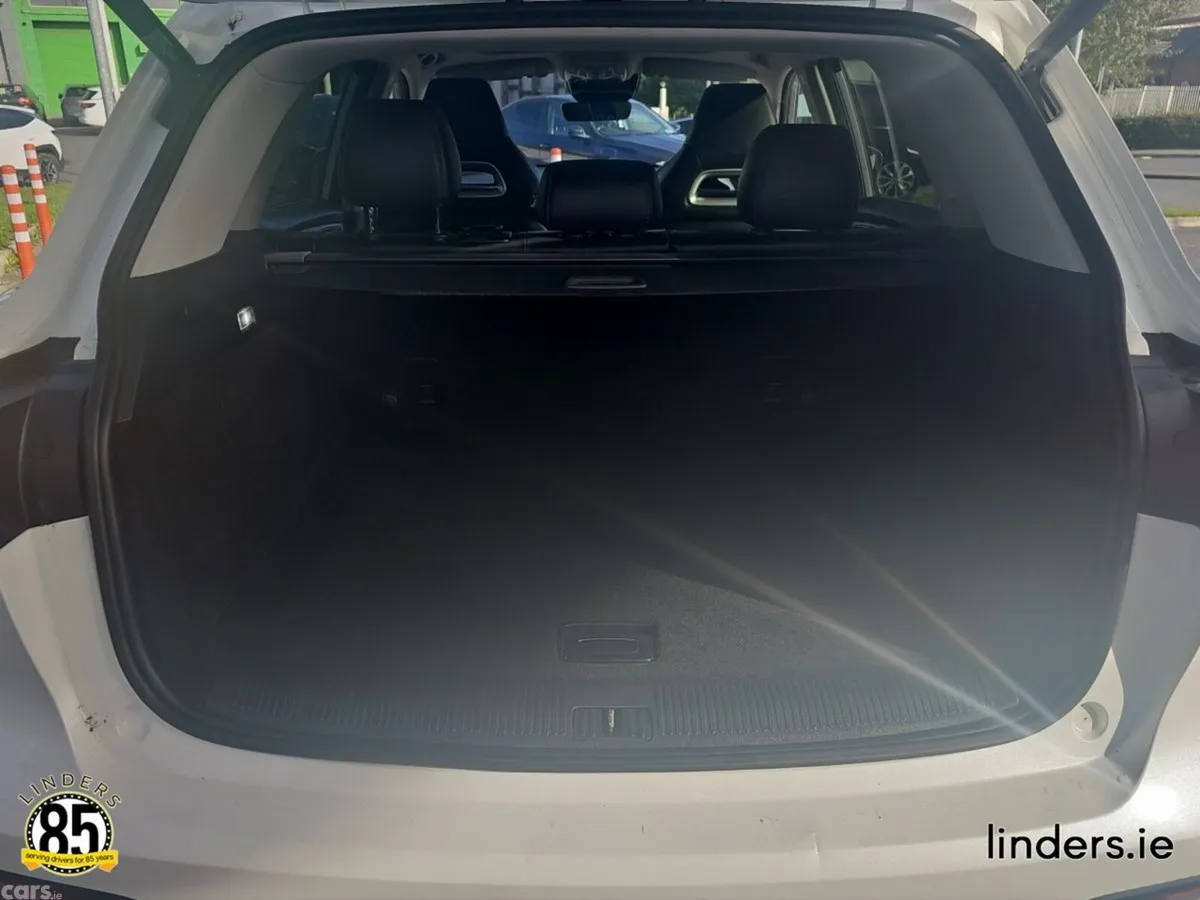 MG HS Hatchback, Petrol Plug-in Hybrid, 2023, White