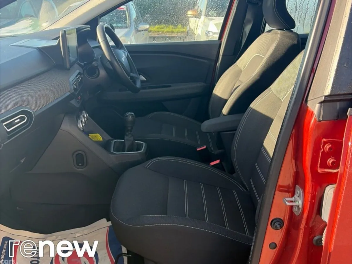 Dacia Jogger MPV, Petrol, 2023, Brown