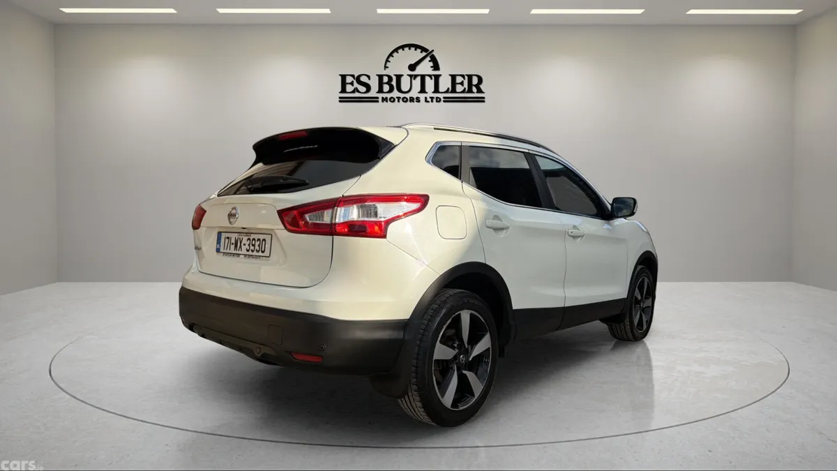 Nissan Qashqai SUV, Diesel, 2017, White