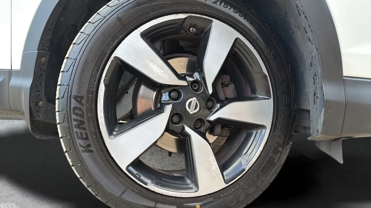 Nissan Qashqai SUV, Diesel, 2017, White