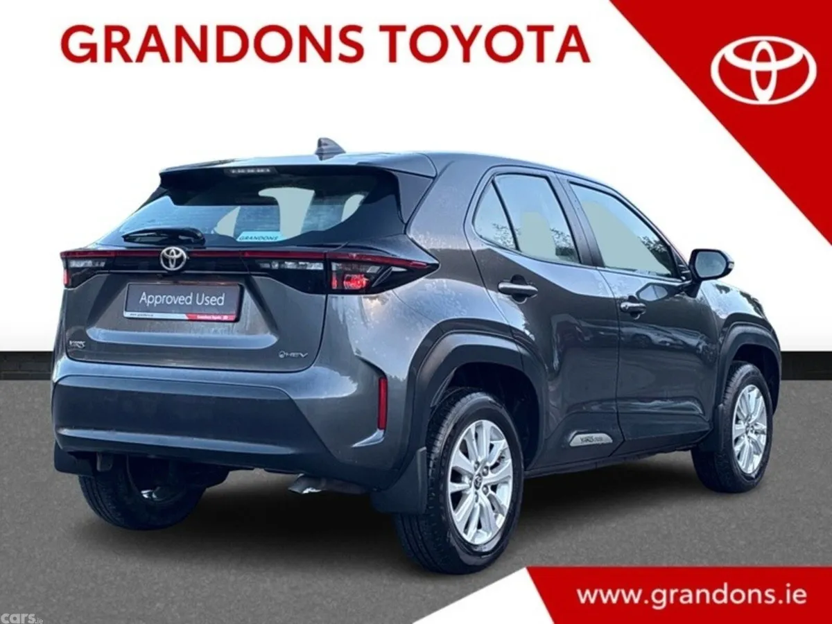 Toyota Yaris Cross Hatchback, Petrol Hybrid, 2024, Grey