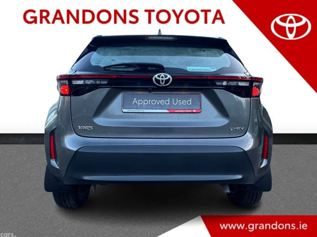Toyota Yaris Cross Hatchback, Petrol Hybrid, 2024, Grey