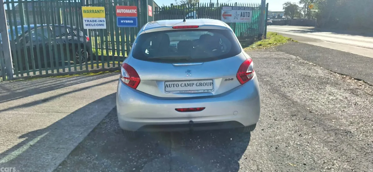Peugeot 208 Hatchback, Diesel, 2014, Silver