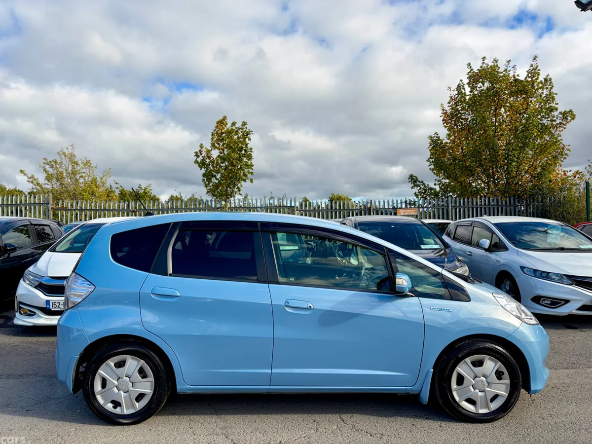 Honda Fit Hatchback, Petrol Hybrid, 2013, Blue
