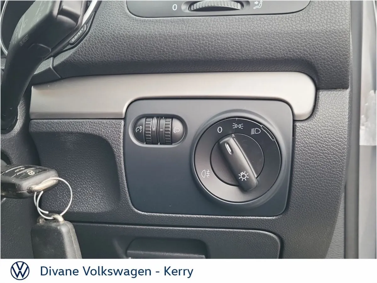 Volkswagen Golf Hatchback, Petrol, 2011, Grey