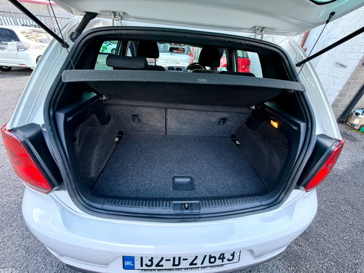 Volkswagen Polo Hatchback, Petrol, 2013, White