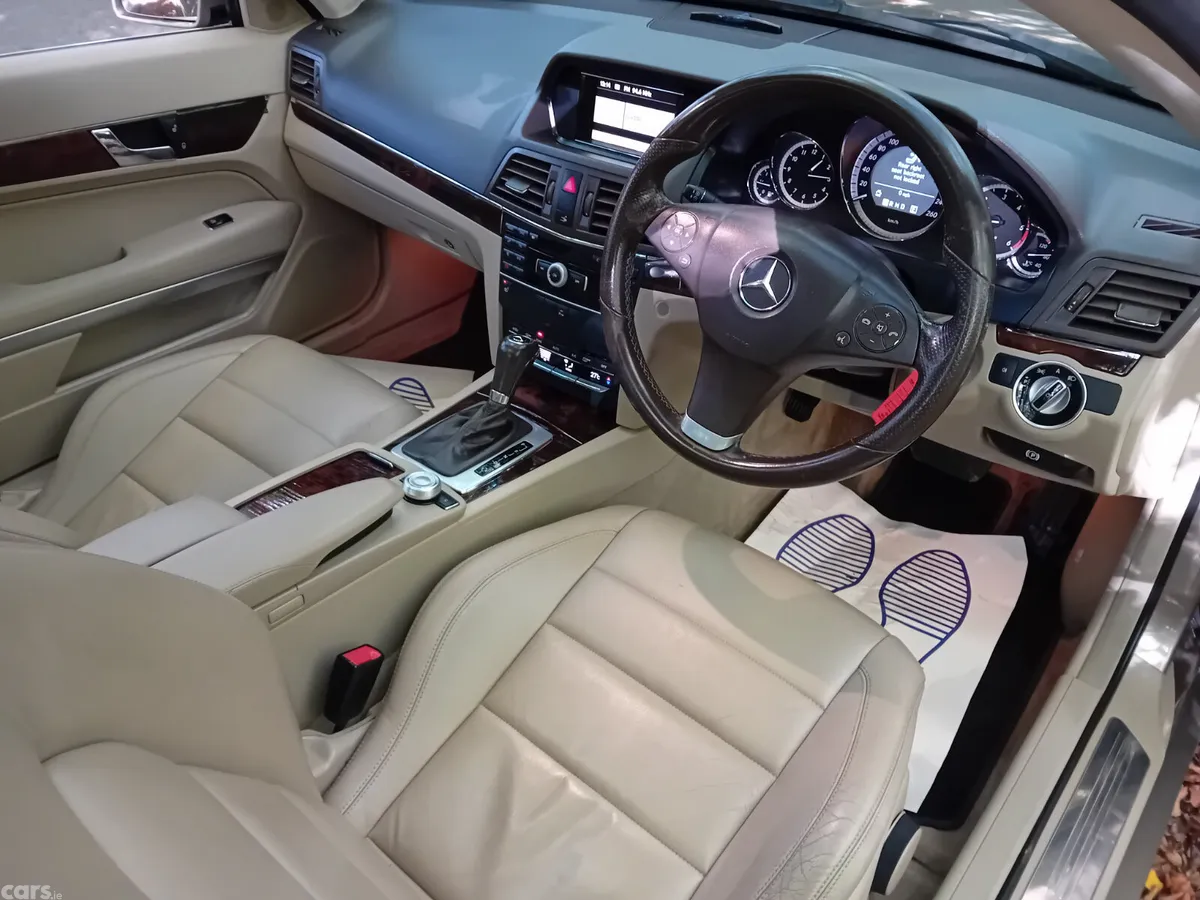 Mercedes-Benz E-Class Coupe, Diesel, 2011, Beige