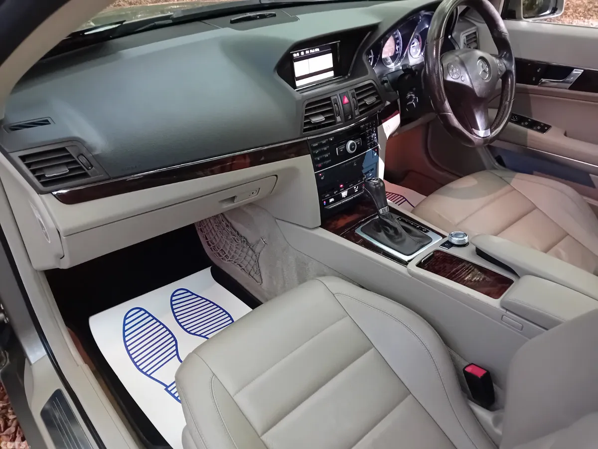 Mercedes-Benz E-Class Coupe, Diesel, 2011, Beige