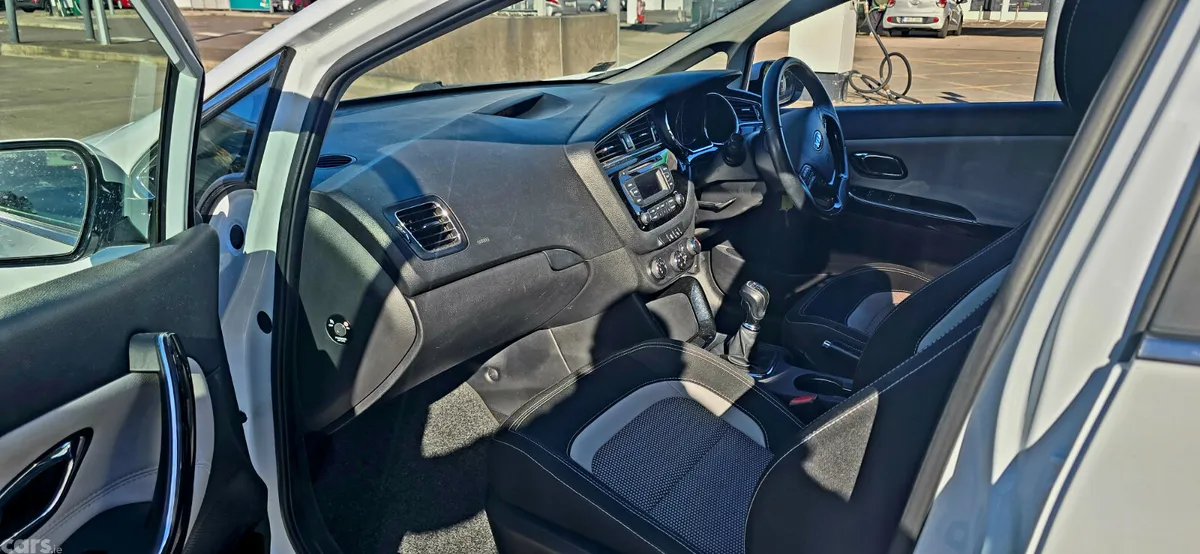 Kia Ceed Hatchback, Diesel, 2017, White