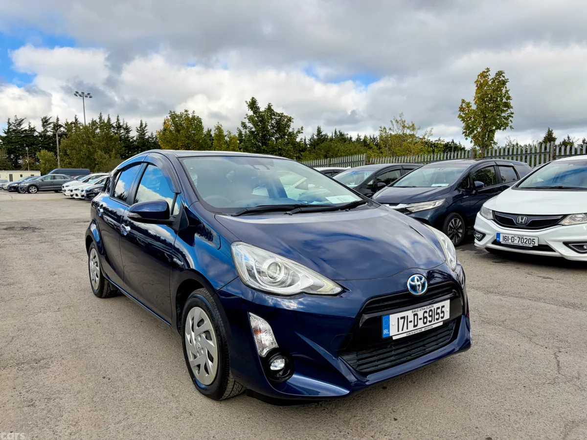 Toyota Aqua Hatchback, Petrol Hybrid, 2017, Blue