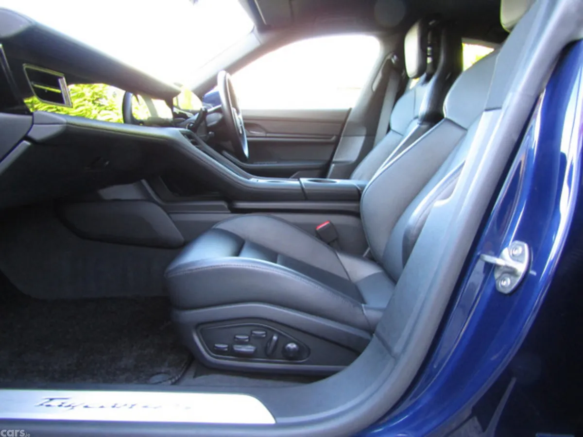 Porsche Taycan Saloon, Electric, 2023, Blue