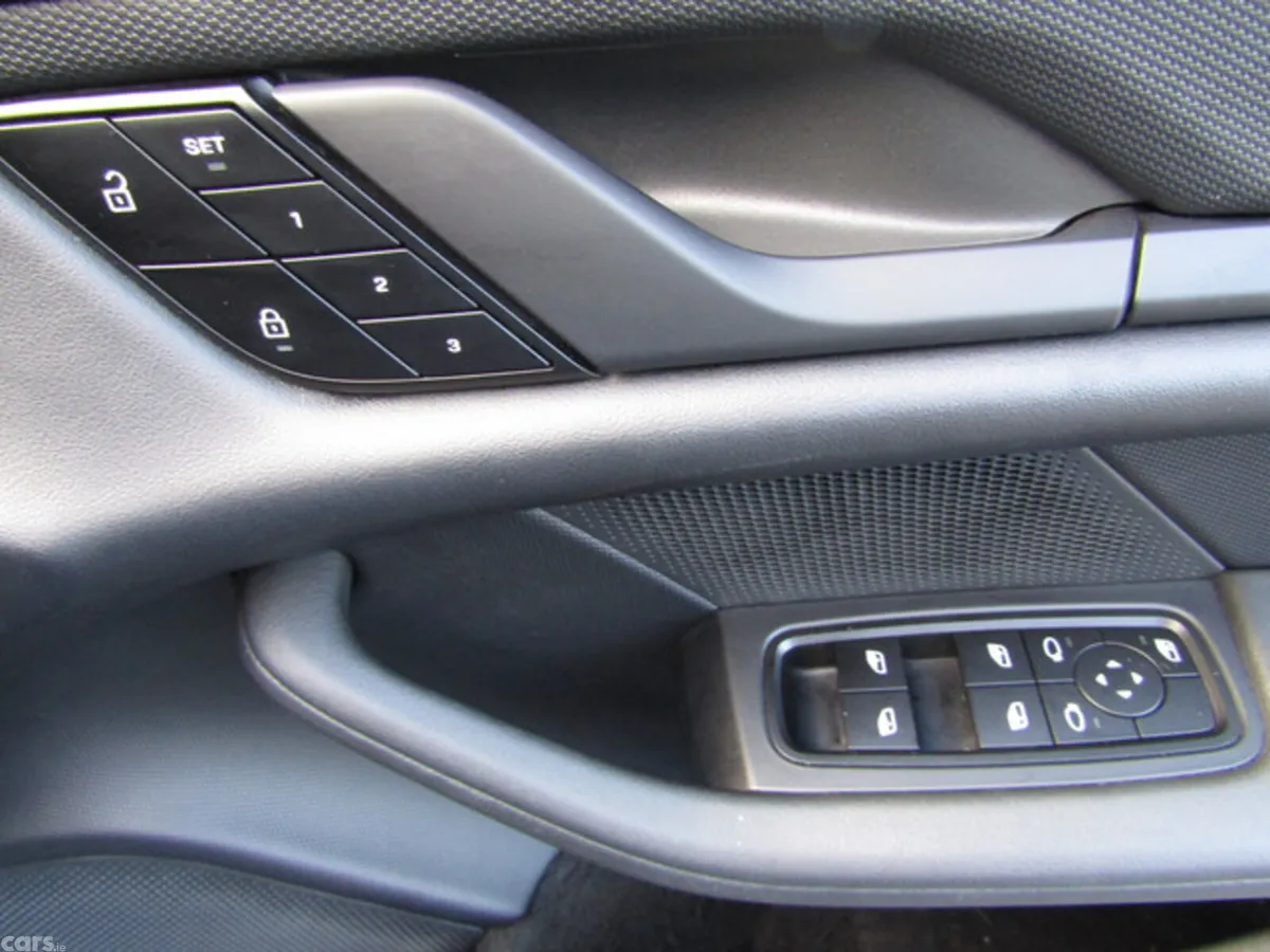 Porsche Taycan Saloon, Electric, 2023, Blue