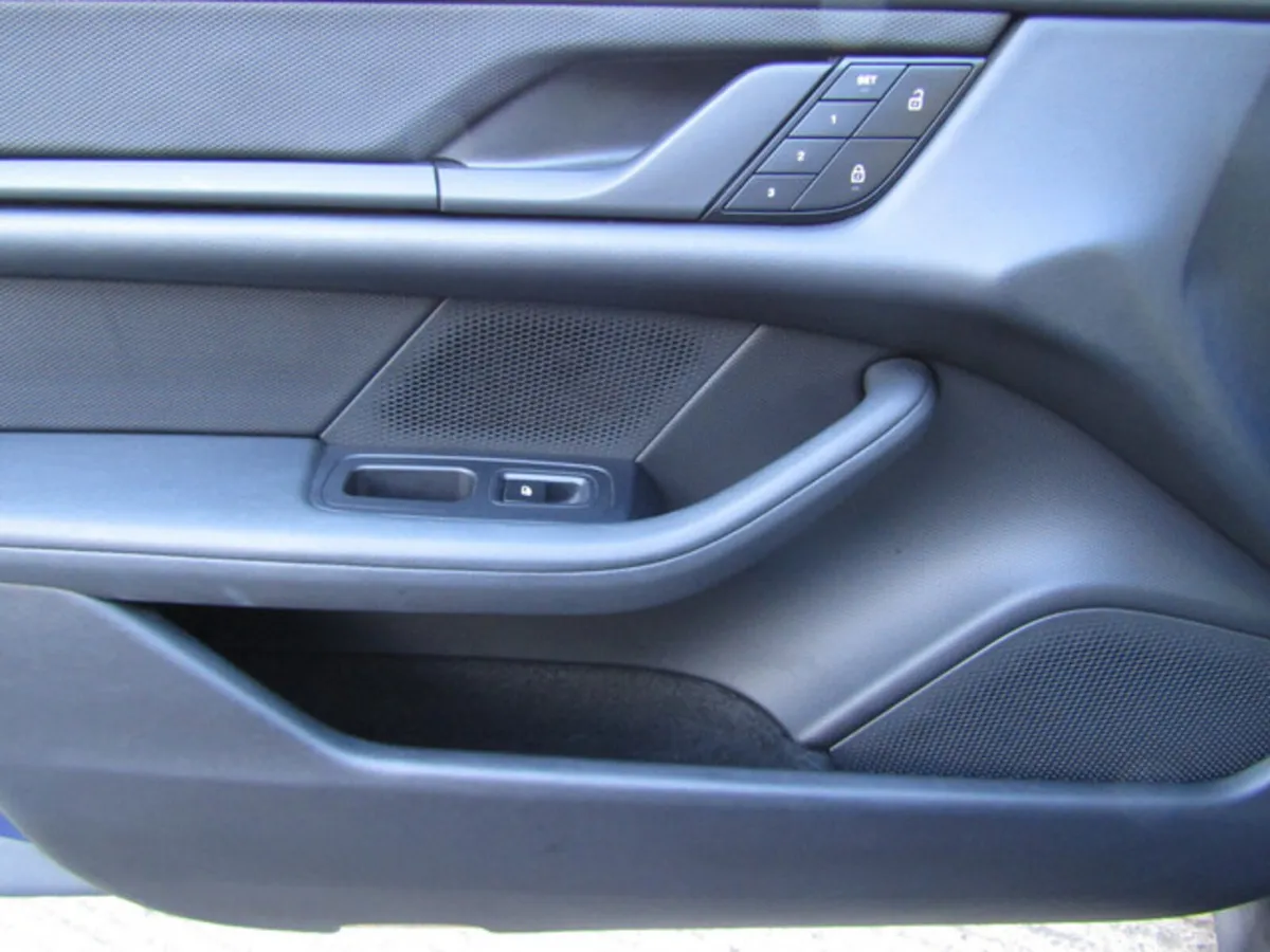 Porsche Taycan Saloon, Electric, 2023, Blue