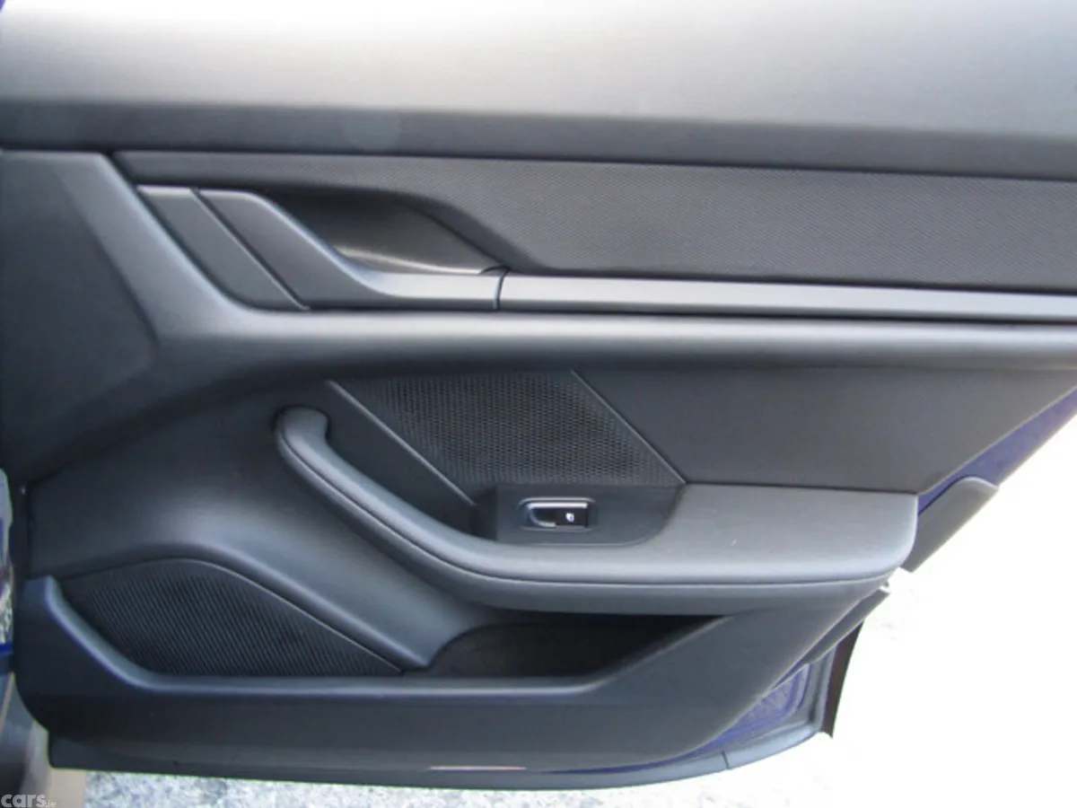 Porsche Taycan Saloon, Electric, 2023, Blue