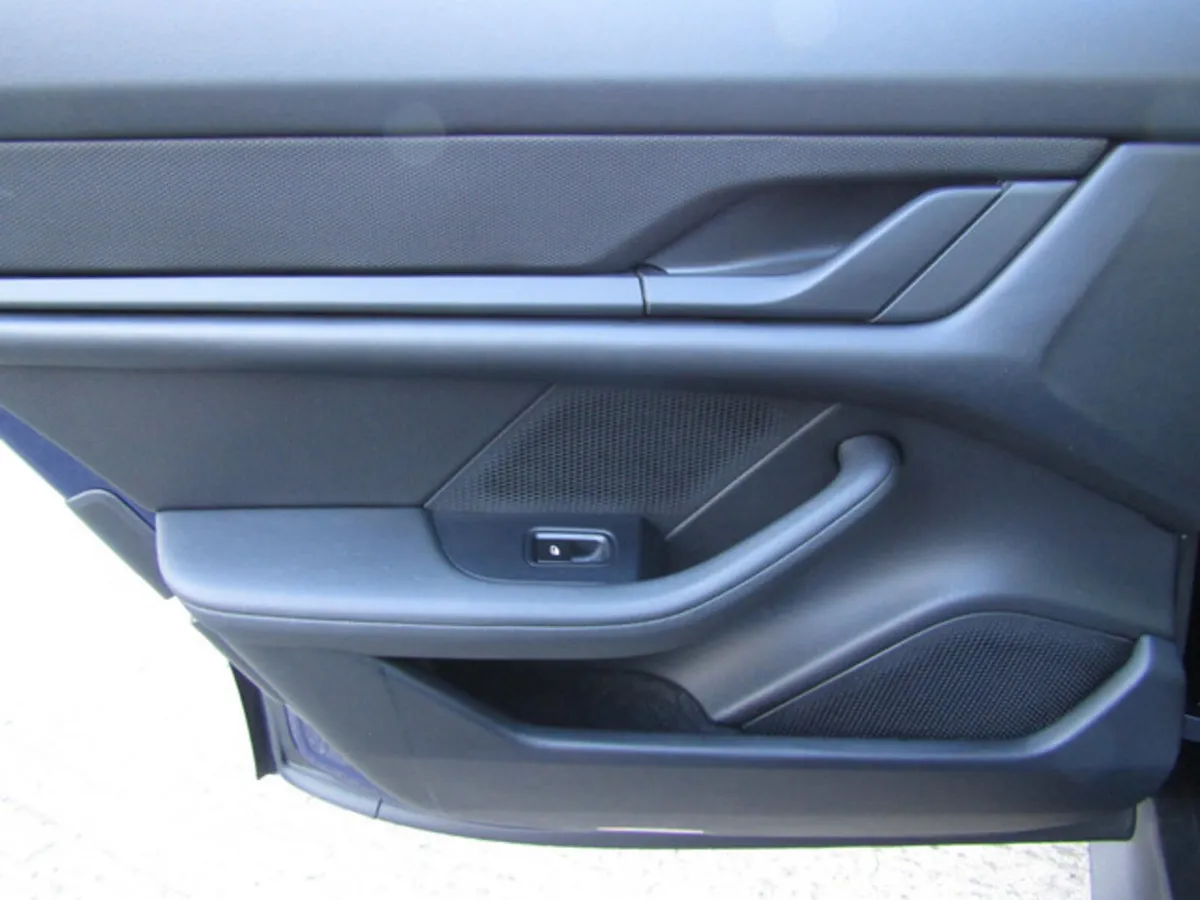 Porsche Taycan Saloon, Electric, 2023, Blue